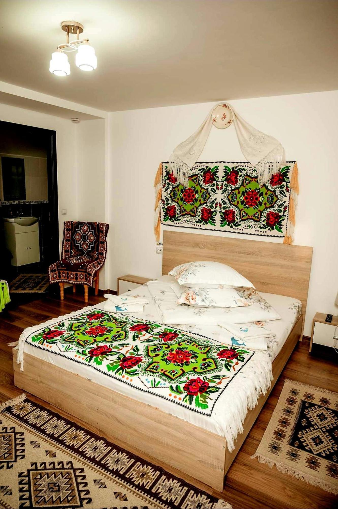 Casa Pintea De Sub Coasta