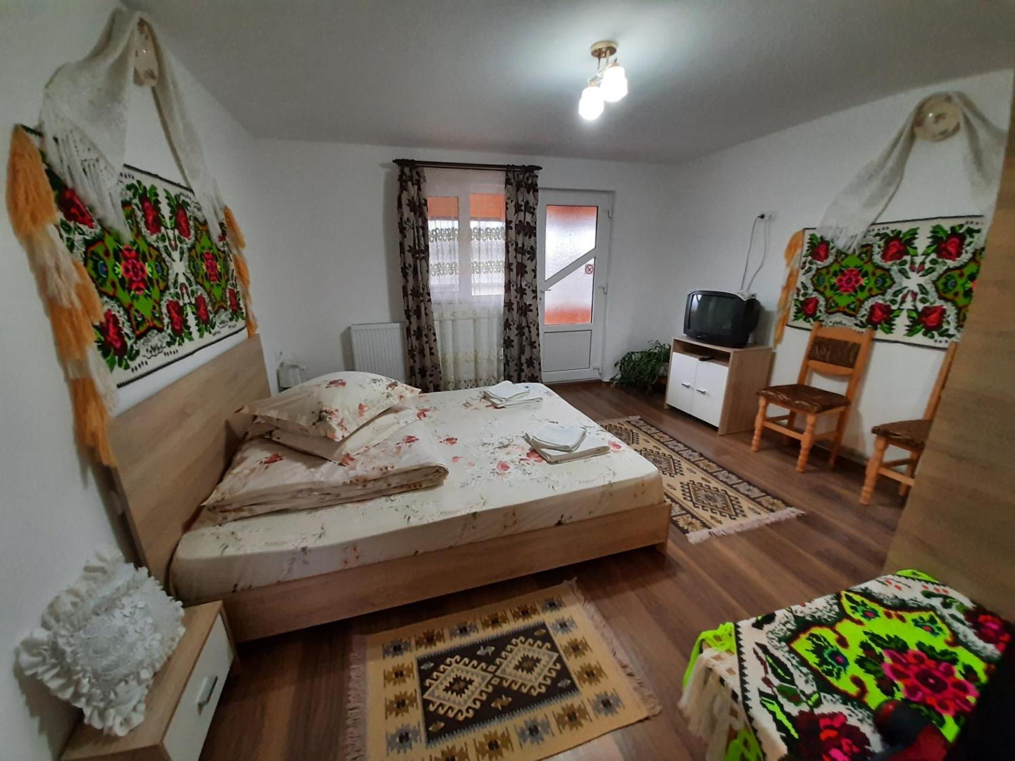Casa Pintea De Sub Coasta * Breb