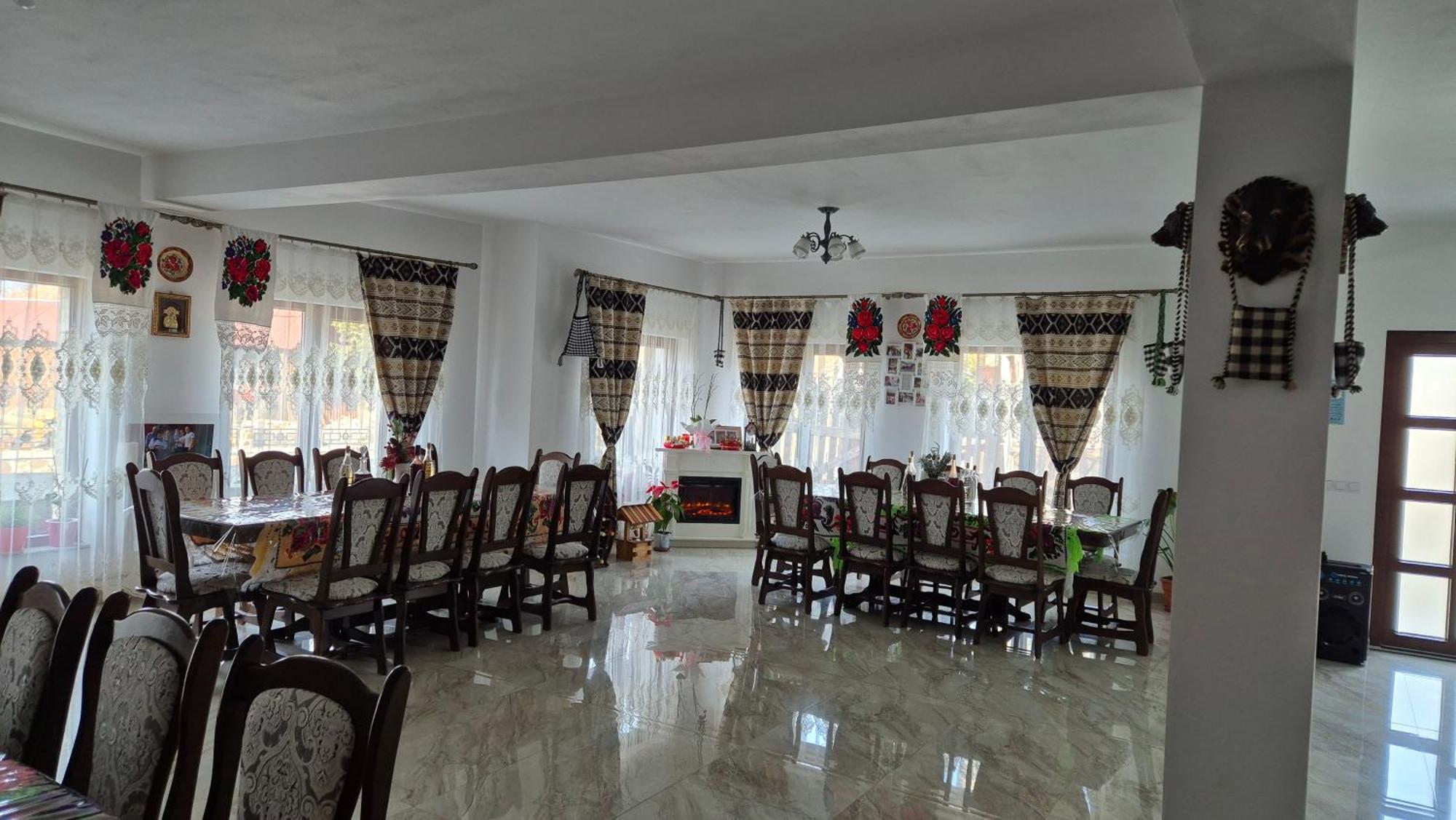 Casa Pintea De Sub Coasta Privatunterkunft Breb