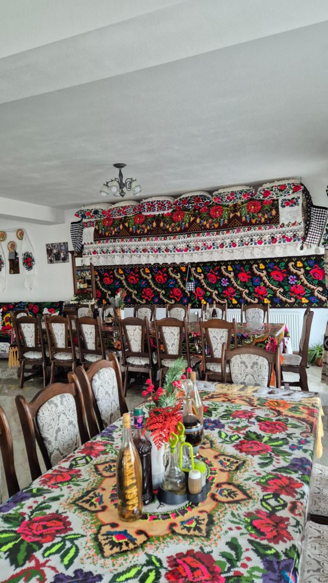 Casa Pintea De Sub Coasta Privatunterkunft Breb